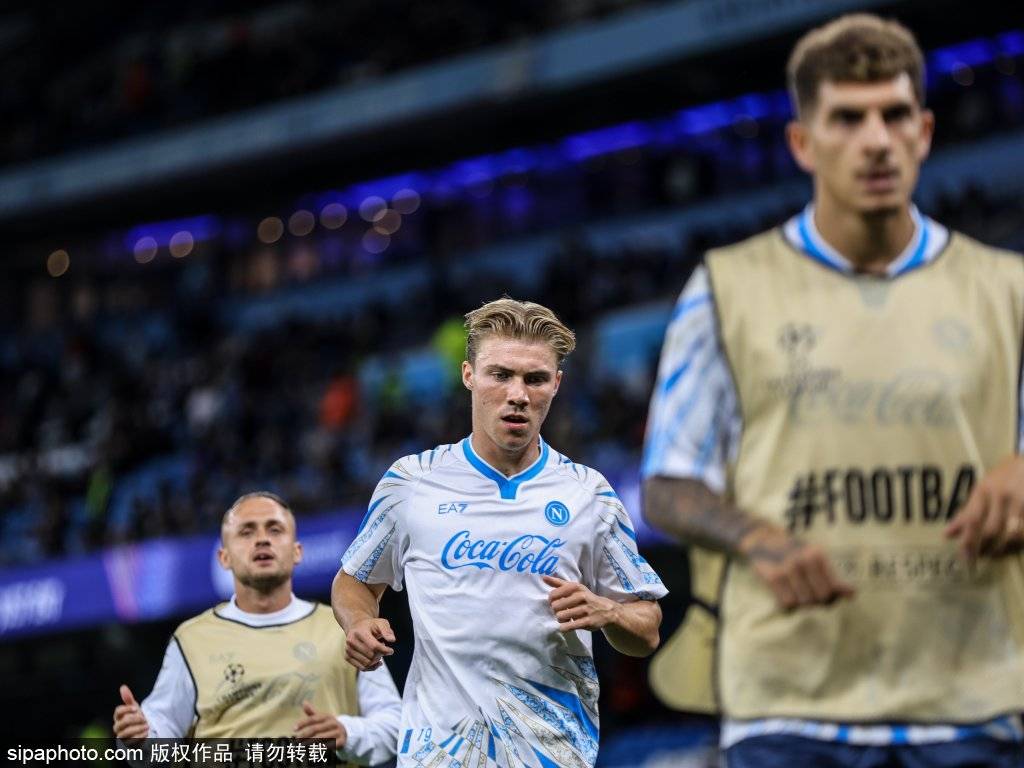 真不擅欧冠！孔蒂带国米等队6届欧冠3次止步小组赛，如今又开门黑