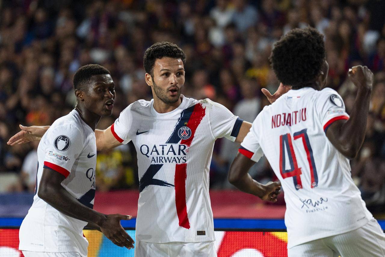 不敌大巴黎后，弗里克才发现不对劲，难怪恩里克一直按兵不动