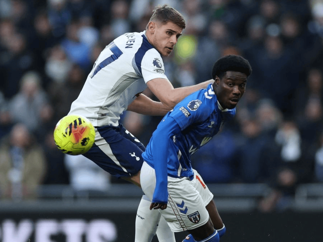 第80分钟绝平!英超劲旅主场翻车,9亿豪阵也没用,落后曼联4分